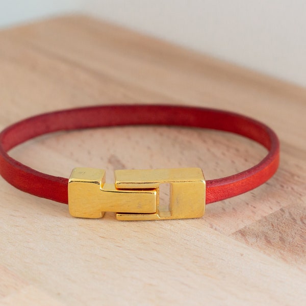 Bracelet en cuir rouge fin sur mesure personnalisable fermeture magnétique