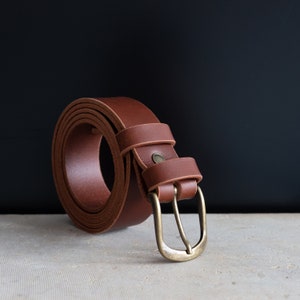 Custom-made belt in full-grain vegetable-tanned leather Camel