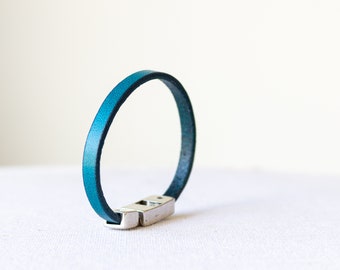 Handmade customizable turquoise blue leather bracelet