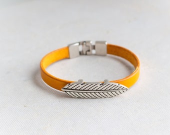 Minimalist handmade leather feather bracelet made to measure