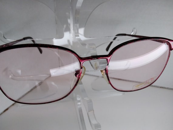 tura  260 vintage eyeglass frames 50-18-140 red - image 4