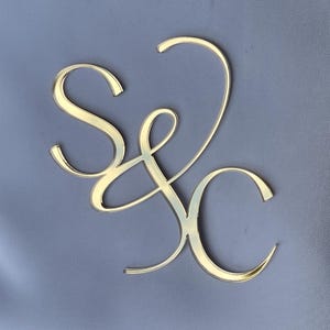 Personalisierter Tortenanhänger mit Initialen aus Acrylspiegel und Kalligrafie | Personalisiert | Mini-Monogramm-Hochzeitstortenaufsatz
