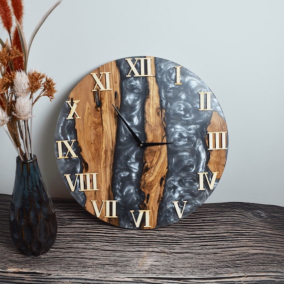 Modern Olive Wood and Grey Resin Wall Clock – 40cm Handmade Epoxy Timepiece, Rustic Minimalist Decor, Silent Mechanism