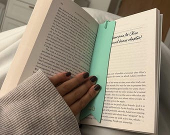 Marcapáginas con borla y monograma, de cuero vegano, personalizado, regalo para lectores y amantes de los libros.