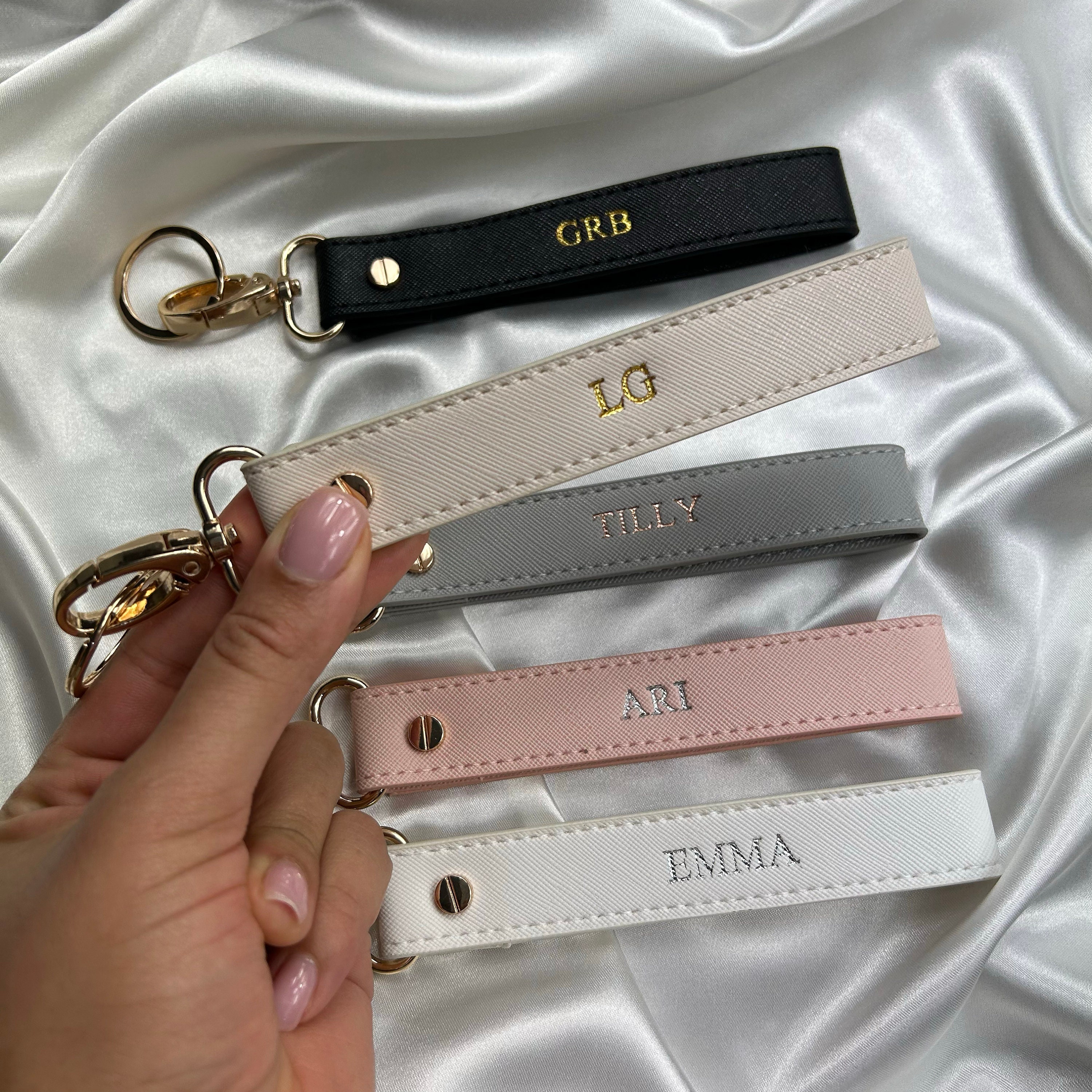 Personalisierter großer Loop-Schlüsselanhänger - Personalisierter Schlüsselring - Armband-Schlüsselanhänger - Taschenanhänger - Autoanhänger - Geschenke für Sie - Gepäckanhänger
