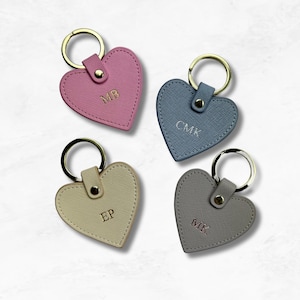 Personalisierter Leder Herz Schlüsselanhänger - Individueller Name Initialen Schlüsselanhänger - Auto Schlüsselanhänger Neues Zuhause - Schlüsselanhänger für Frauen