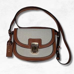 Personalisierte Crossbody Bag - Vegan Leder und Canvas Panel Benutzerdefinierte Name Initialen Cross Body Handtasche