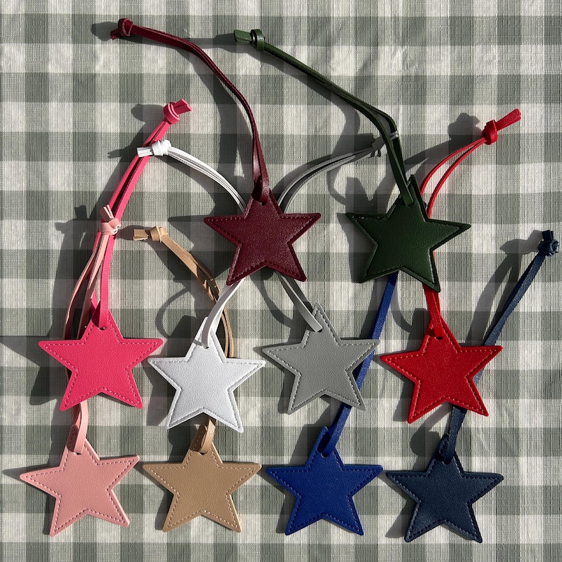 Charm de estrella personalizado para bolso, llavero con monograma inicial de cuero vegano, etiqueta de equipaje, accesorio para bolso personalizado imagen 2