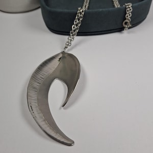 Vintage MODA Malta Silver Tone Necklace, Abstract Leaf Pendant, Sculptural Jewelry