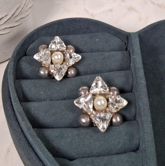 Reminiscence Crystal & Faux Pearl Starburst Clip On Earrings Vintage Sparkle