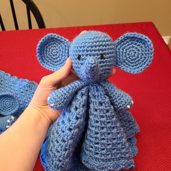 Kittens and Crochet Elephant Baby Security Blanket Pattern