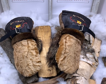 Recycled fur and leather mittens. Special embroidered edition. Les Louise. Size Medium