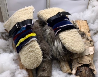 Mittens Special 100% Recycled Fur Interior. Exterior in recycled fur and leather. Les Alphonsine. Small-Small