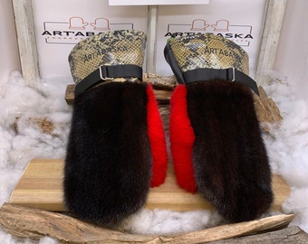 Recycled fur and leather mittens, Les Marie-Louise. Size Large