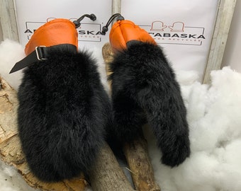 Recycled fur and leather mittens. Les Laure. Size Large