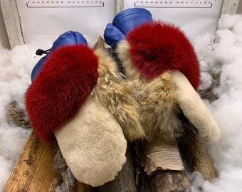 Recycled fur and leather mittens. Les Louise. Size Small-Petit.