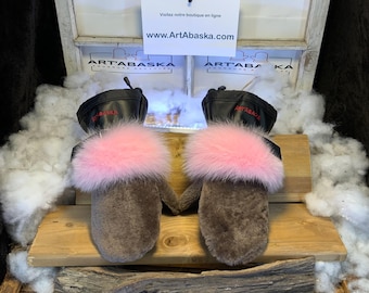 Adrienne Medium Mittens – Recycled Pink Fox Cuff, Taupe Shearling & Black/Brown Italian Leather, Handmade, Quebec