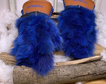 Recycled and remodeled fur and leather mittens. Les Angèle. Size X-Large