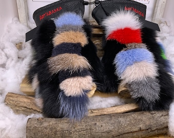 Recycled and remodeled fur and leather mittens. Les Christiane. Size X-Large