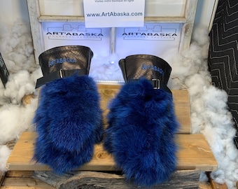 Recycled and remodeled fur and leather mittens. The Desneiges Grandeur Large patchwork edition
