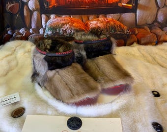 Les Yvette 10 Women's Recycled Fur Indoor Moccasin
