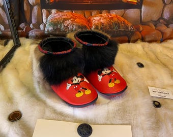 Armande moccasin size 9 women - bright red leather & Mickey Mouse embroidery, recycled furs, unique piece handmade in Quebec