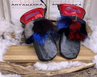 Recycled fur and leather mittens, Les Lucie. Medium size