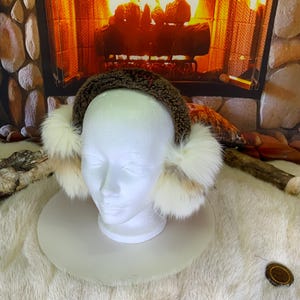 Earmuffs made entirely of recycled fur, recycled Norwegian fox edition and red fox insert