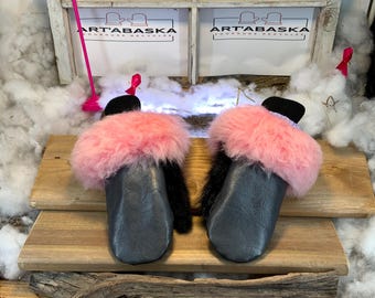 City mittens in recycled fur and leather, Les Viviane Collection Ruban Rose Size Medium