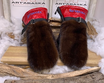 Recycled fur and leather mittens, Les Maryse. Medium size
