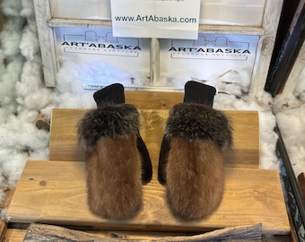 Small Lucie city mittens in recycled fur – Handmade in Quebec – Lightweight, elegant, urban comfort – ArtAbaska