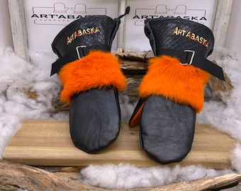 Recycled fur and leather mittens, Les Chantal. Medium size