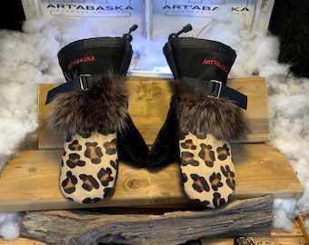 Irene Mittens – Medium, recycled leopard & raccoon print cowhide, black Italian leather, handmade, Quebec
