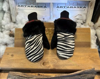 Medium Beatrice City Mittens in Recycled Fur – Handmade in Quebec – Lightweight, Elegant, Urban Comfort – ArtAbaska