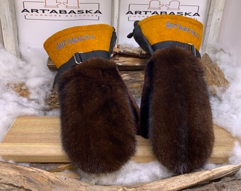 Recycled fur and leather mittens, Les Marcelle. Medium size