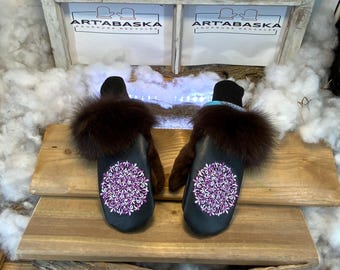 City Mittens in Recycled Fur and Leather, Les Diane Collection Ruban Rose Size Medium