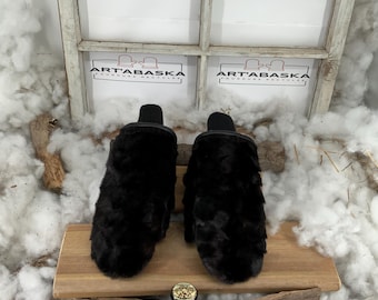 Recycled fur and leather mittens, short model Les Simonne. Size X-Large