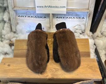 Gisèle Medium City Mittens in Recycled Fur – Handmade in Quebec – Lightweight, Elegant, Urban Comfort – ArtAbaska