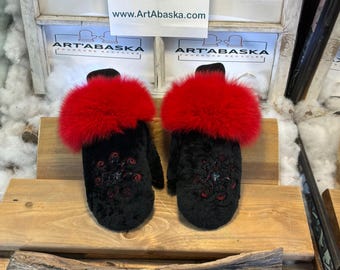 Lise Medium City Mittens in Recycled Fur – Handmade in Quebec – Lightweight, Elegant, Urban Comfort – Embroidered Edition