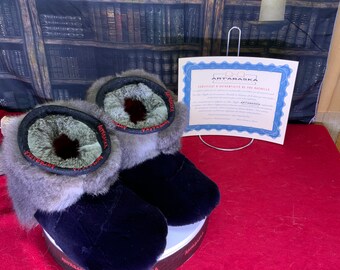 Rachelle MEN'S size 11 US recycled fur slippers