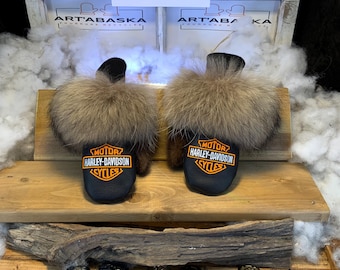 Harley-Davidson City Mittens | Recycled coyote & mink fur mittens | Orange-white embroidered leather | Annette Small Quebec model