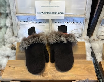 Medium Marguerite city mittens in recycled fur – Handmade in Quebec – Lightweight, elegant, urban comfort – ArtAbaska
