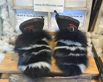 Gaétane Medium mittens in recycled fur, individually stitched bands, Italian snakeskin-effect leather, handmade in Quebec