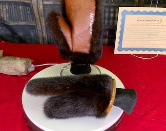 City mittens in recycled fur and leather, short model Les Denise. Size Medium