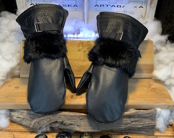 Recycled fur and leather mittens, Les Irène Grandeur X-Large