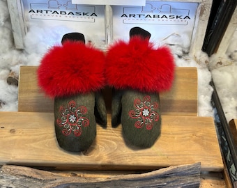 Odette Medium City Mittens in Recycled Fur – Handmade in Quebec – Lightweight, Elegant, Urban Comfort – ArtAbaska Embroidered