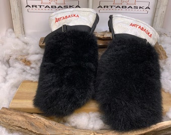 Recycled fur and leather mittens, Les Anna. Size Large