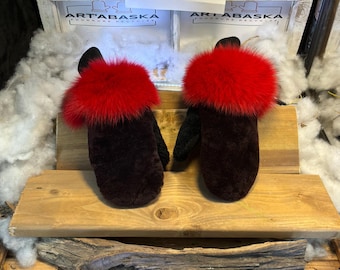 Large Rita city mittens in recycled fur – Handmade in Quebec – Lightweight, elegant, urban comfort – ArtAbaska