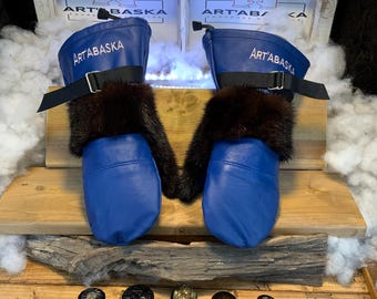 Recycled and refashioned fur and leather mittens. The Eugénie Grandeur Large