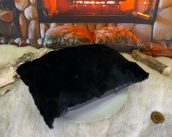 Decorative cushion in recycled fur in black shaved beaver